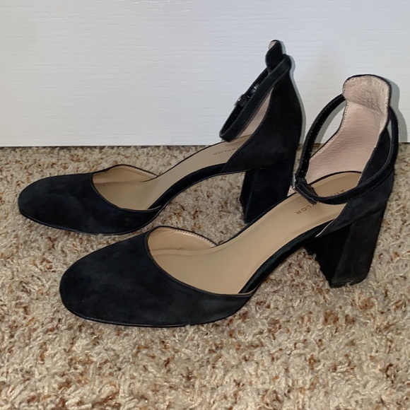 Ann Taylor Eliza round-toe suede block heels (Sz 6.5) - Picture 2 of 7
